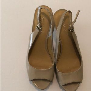 Nine West sling back heels 6.5